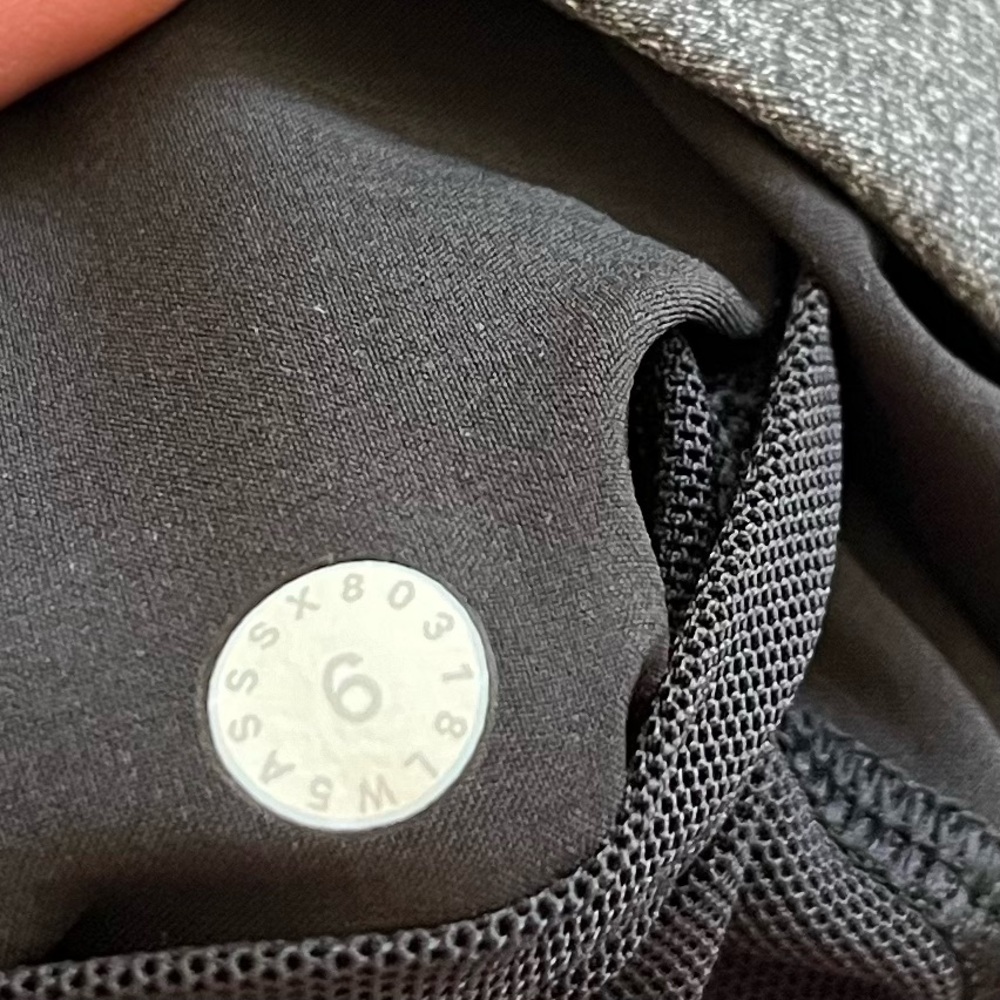 LULULEMON On The Fly Pant Size 6 Minimalist Stylish Chic Athleisure - Picture 4 of 8